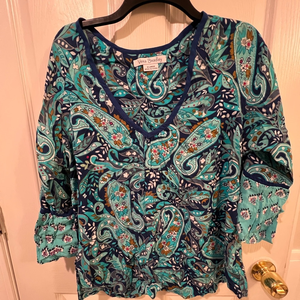 Vera Bradley 3 Piece Set (Flutter Top, 2 Pants)